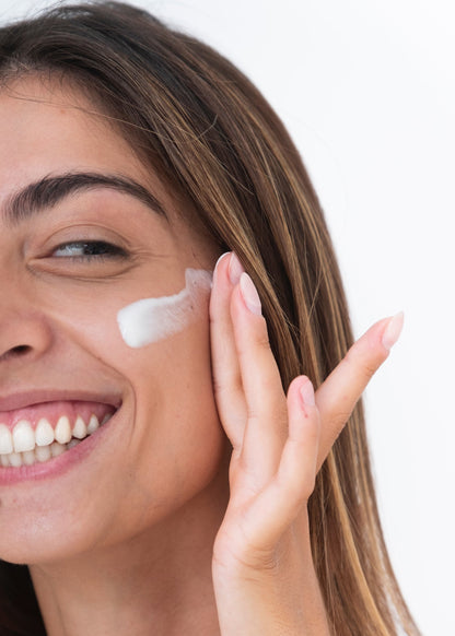 Pacchetto crema + siero + maschera viso